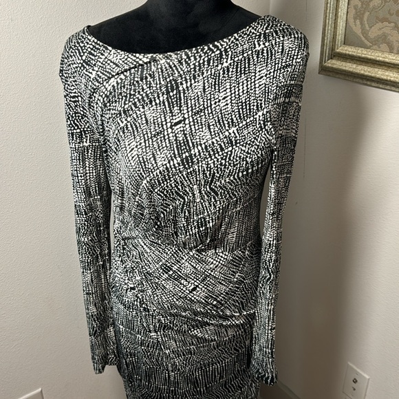 BEBE black white print ruched draped crossed bottom dress Sz M - Picture 2 of 8